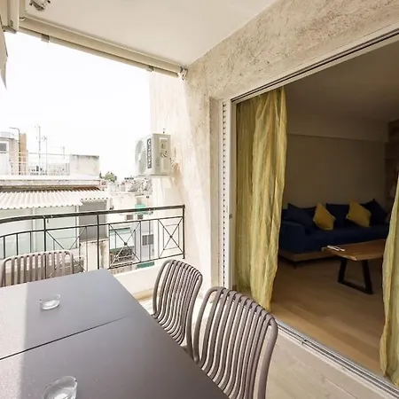 Apartment Three Bedroom Stylish Next To Acropolis Athens