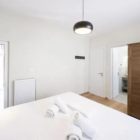 Apartment Three Bedroom Stylish Next To Acropolis *
