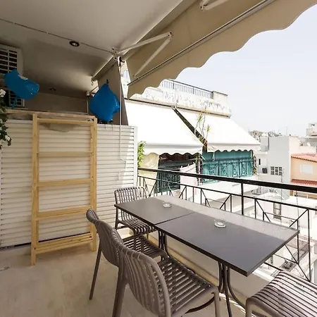 Three Bedroom Stylish Next To Acropolis Athens