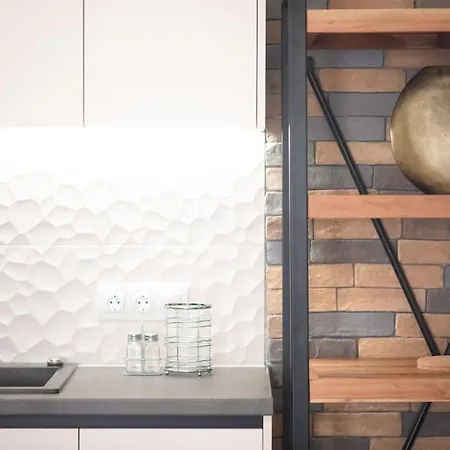 Three Bedroom Stylish Next To Acropolis Athens